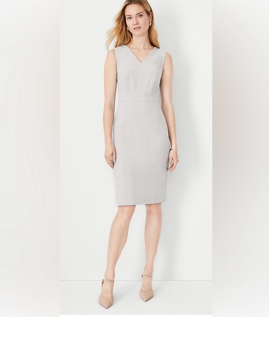 Ann Taylor Dresses & Skirts - NWT Ann Taylor Light Gray Sleeveless V-Neck Sheath Dress